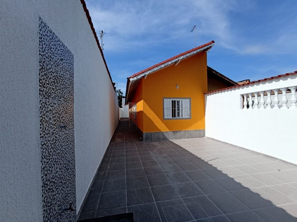 Casa com 3 dormitórios à venda, 90 m² por R$ 330.000,00 - Agenor de Campos - Mongaguá/SP