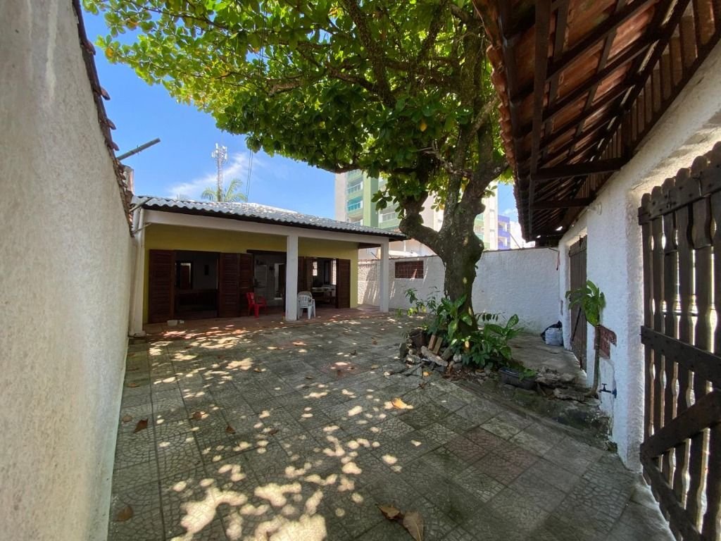 Casa com 4 dormitórios à venda, 258 m² por R$ 692.000,00 - Vila Atlântica - Mongaguá/SP