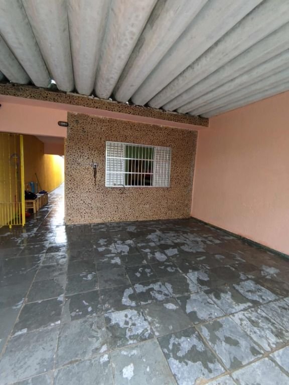 CASA BARATA LADO PRAIA NA CIDADE DE MONGAGUA