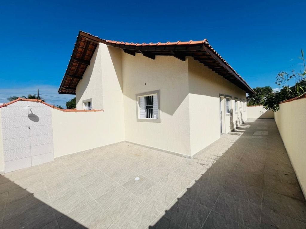 CASA NOVA LADO PRAIA EM LOCALIZAÇÃO PRIVILEGIADA NA PRAIA DE ITANHAÉM