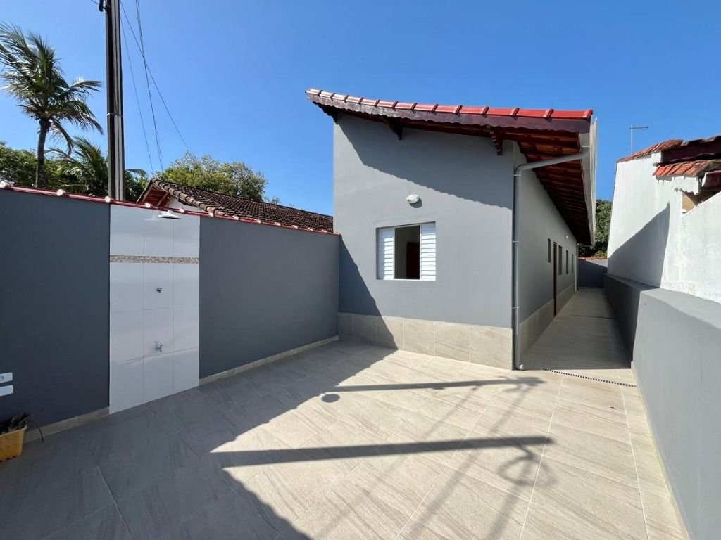 CASA NOVA ISOLADA Á VENDA NA PRAIA DE MONGAGUÁ