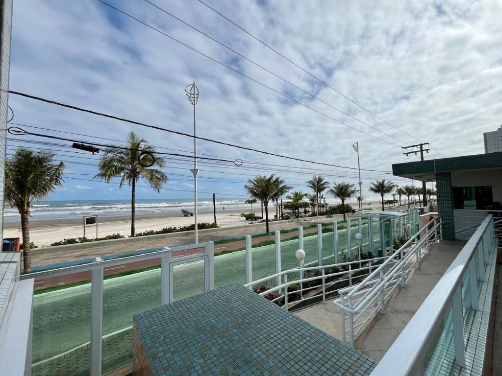 Apartamento lado praia á venda na cidade de mongaguá