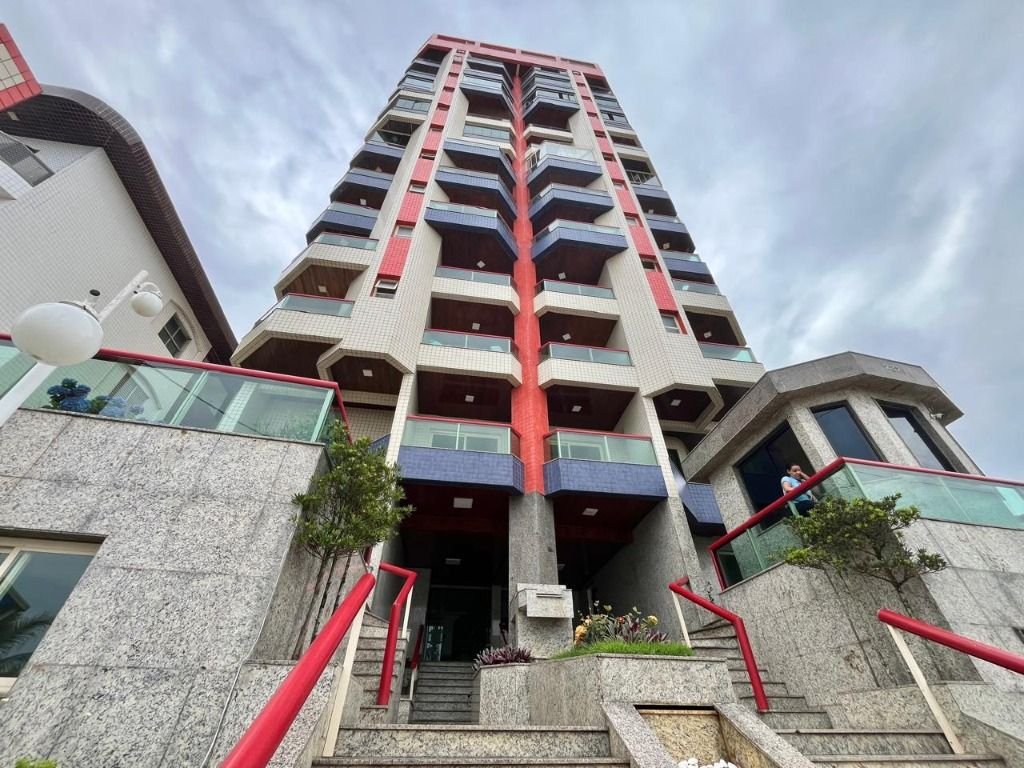 APARTAMENTO COM VISTA PARA O MAR NO CENTRO DA CIDADE DE MONGAGUÁ COM 03 DORMITORIOS