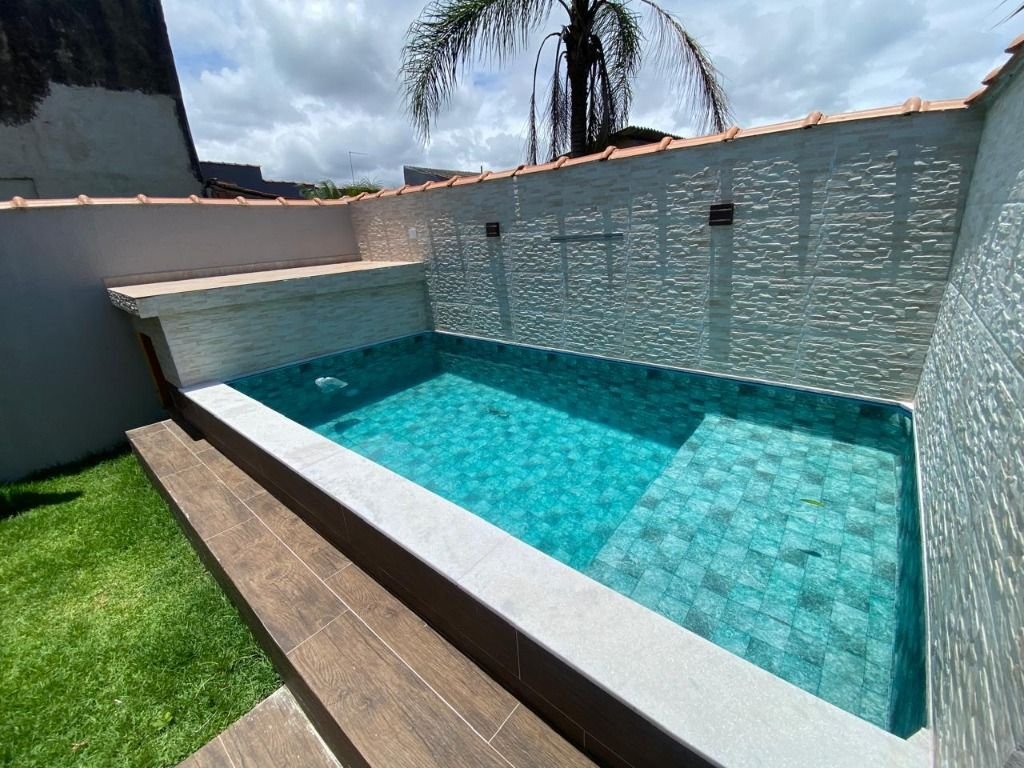 Casa com 2 dormitórios à venda, 70 m² por R$ 380.000,00 - Balneário Itaguaí - Mongaguá/SP