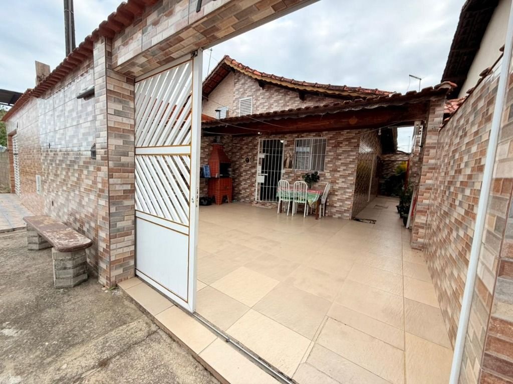 Casa com 2 dormitórios à venda, 44 m² por R$ 250.000,00 - Jardim Praia Grande - Mongaguá/SP