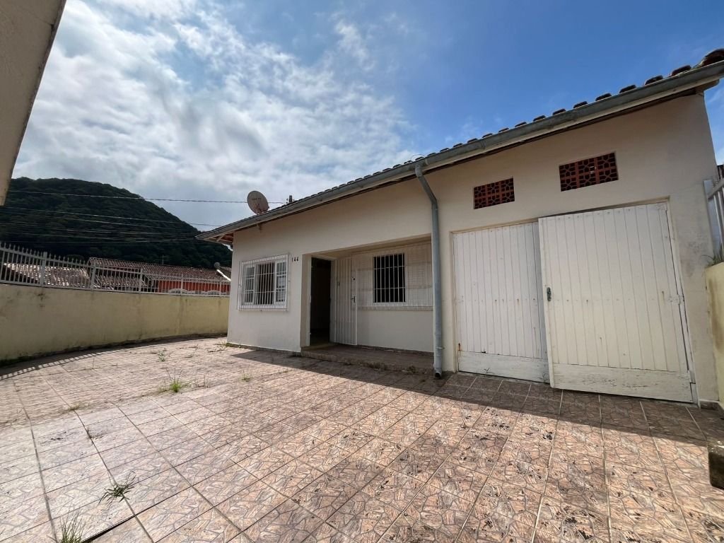 Casa com 2 dormitórios à venda, 110 m² por R$ 455.000 - Itaóca - Mongaguá/SP