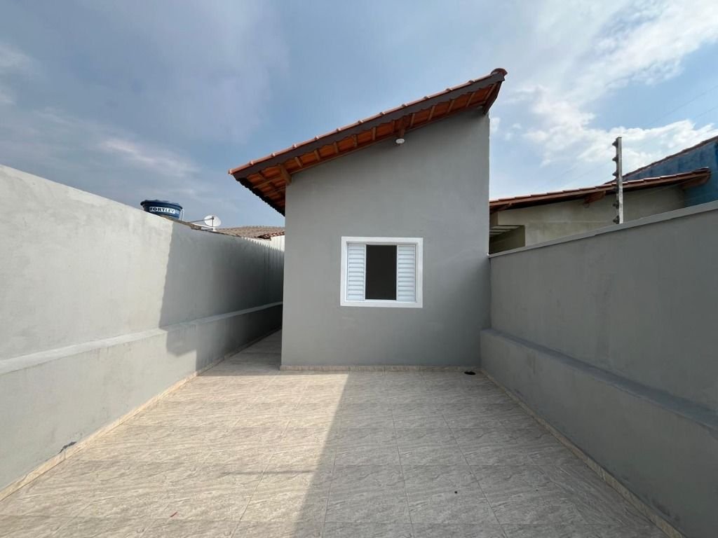 Casa com 2 dormitórios à venda, 65 m² por R$ 318.000 - Jardim Praia Grande - Mongaguá/SP