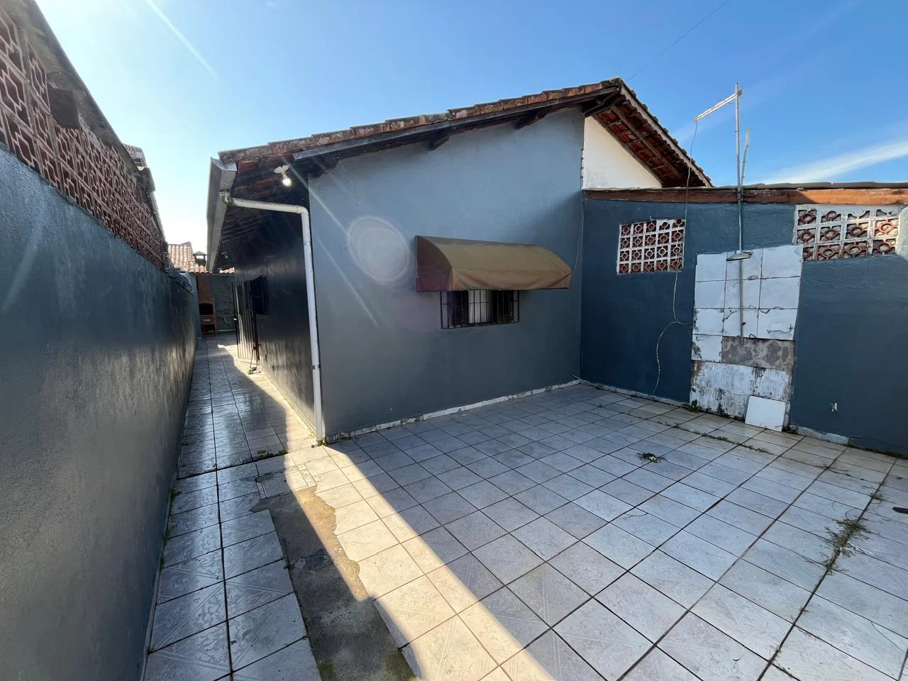 Casa com 1 dormitório próximo à praia no bairro Flórida Mirim