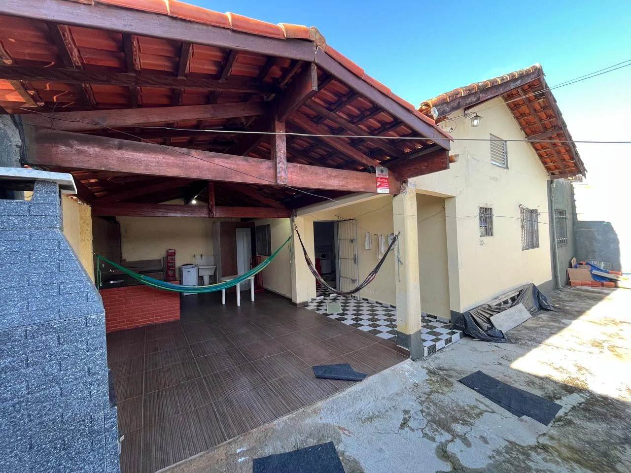 Casa com 2 dormitórios próximo à praia no bairro Jussara