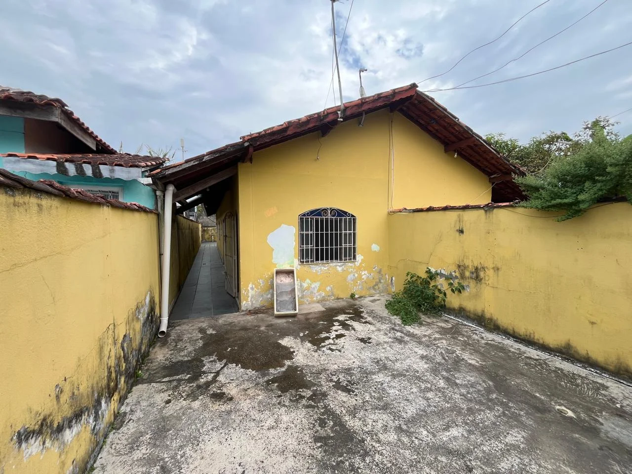 Casa com 2 dormitórios próximo à praia no bairro Flórida Mirim