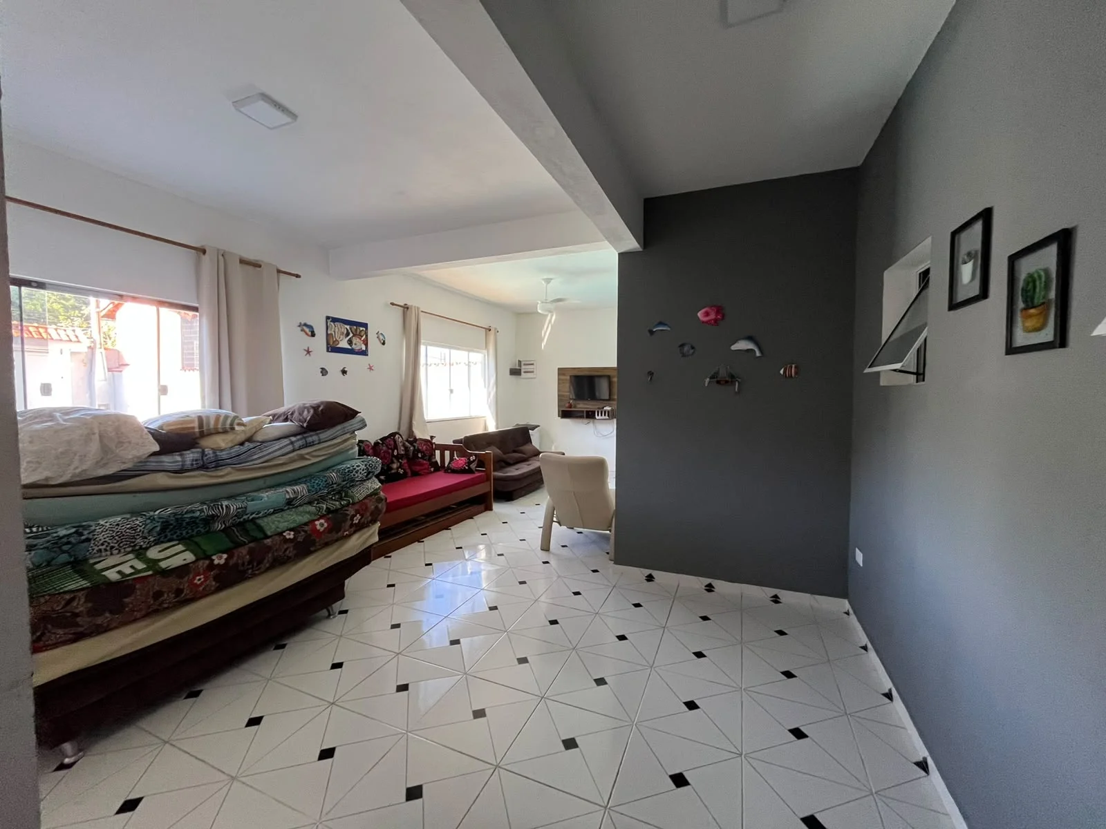 acda48f2-d7ca-492a-9cf8-67f41d9c1c27.jpg