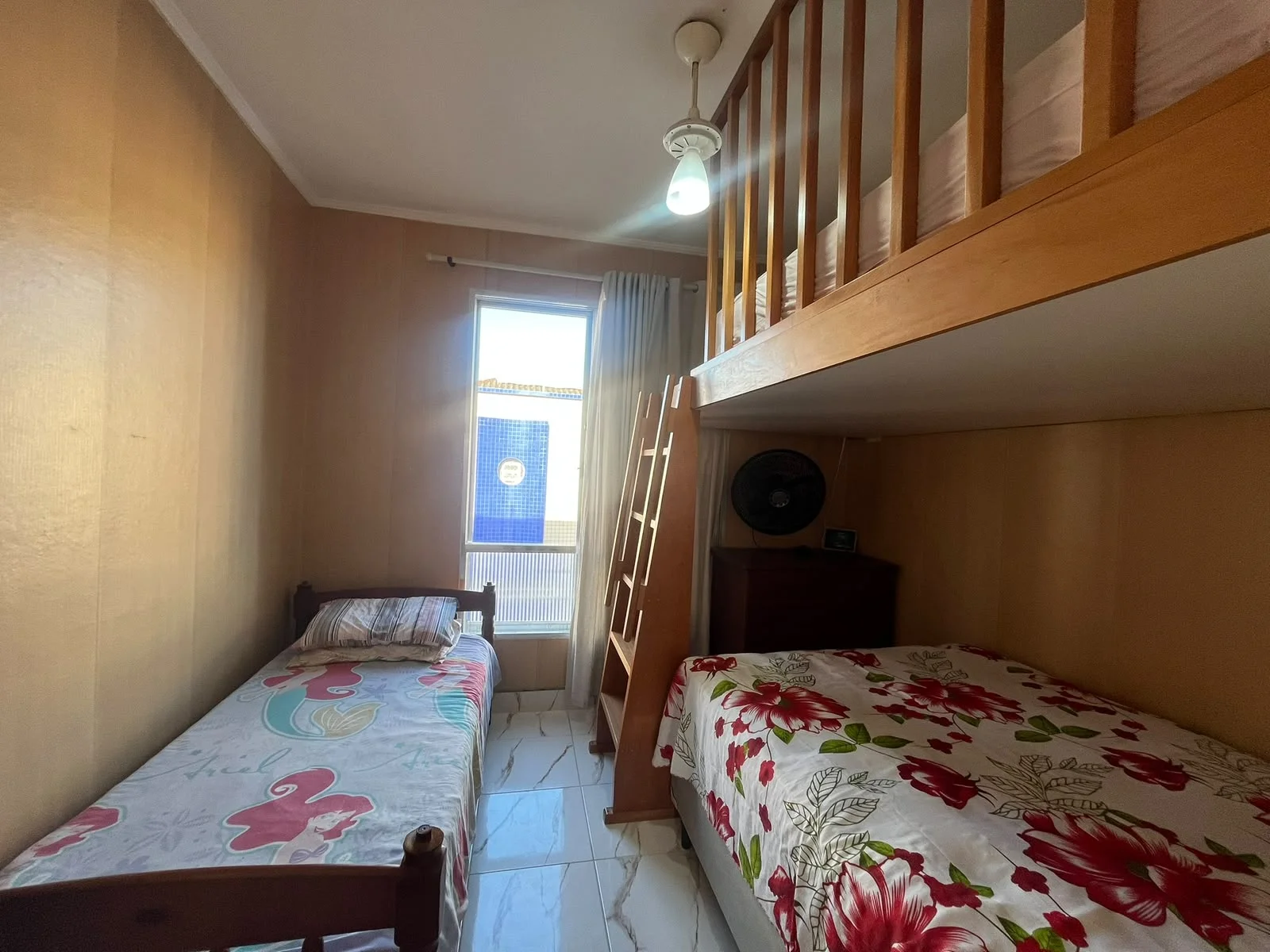 bc12c98c-c509-4d79-b518-b86dcec72fc6.jpg